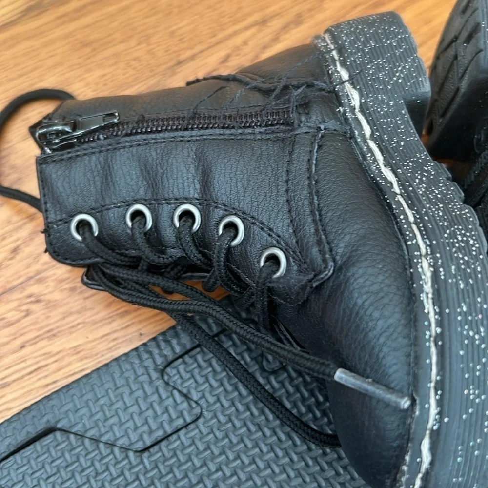Sincerly Jules Toddler Black Combat Lace Boots - Glitter Sole Size 6